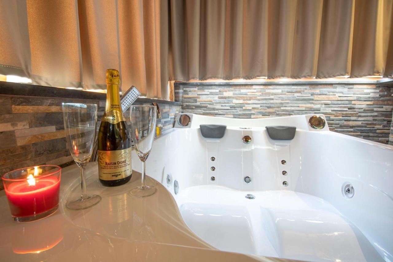 Virtus Prestige - Rooms & Apartments โรม ภายนอก รูปภาพ