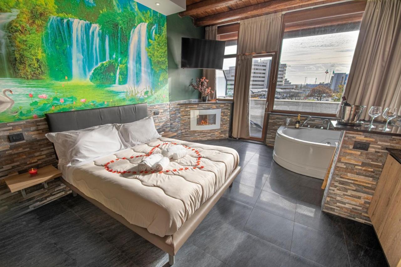 Virtus Prestige - Rooms & Apartments โรม ภายนอก รูปภาพ